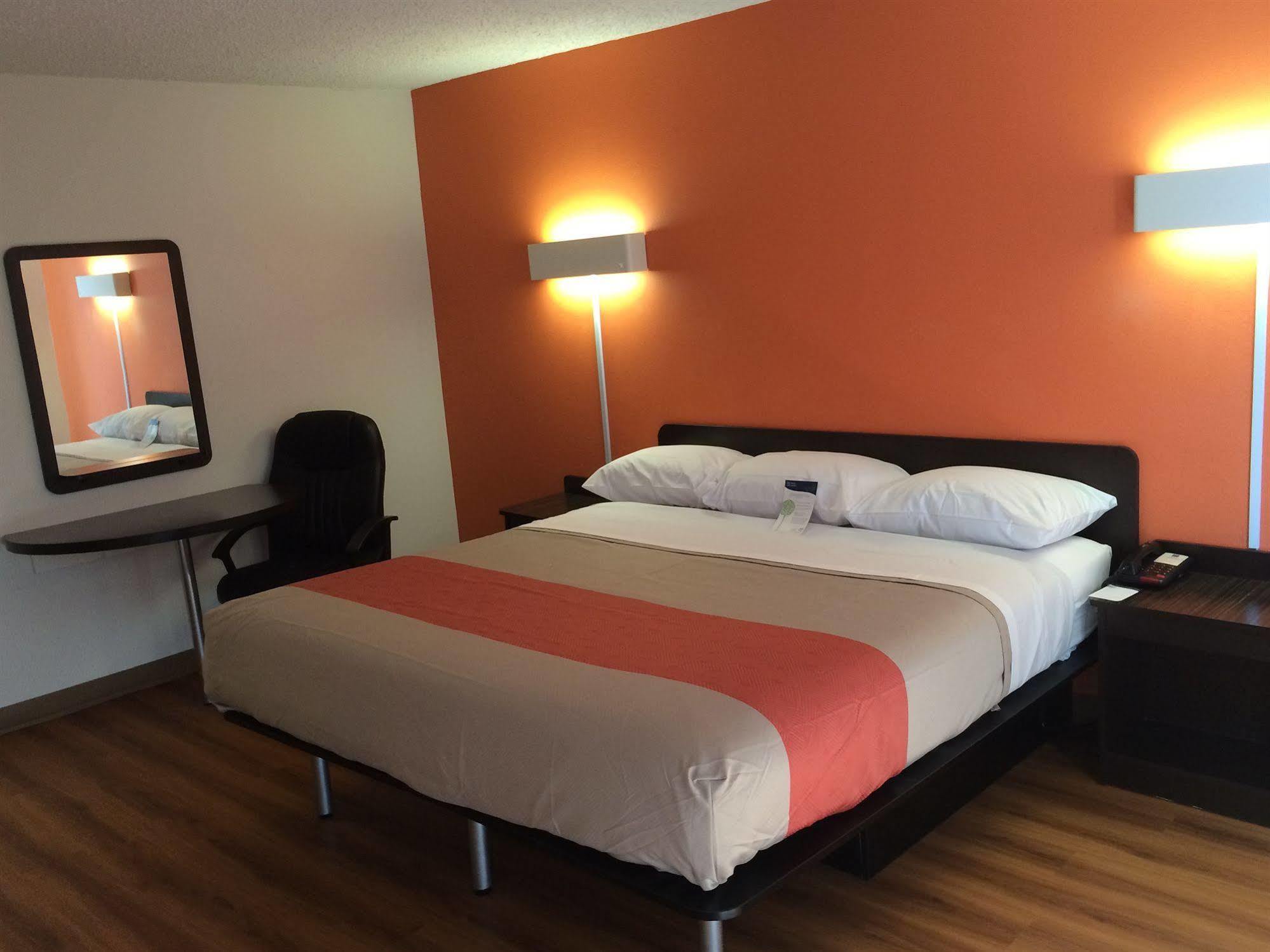 Motel 6-Fort Worth, Tx - Downtown East מראה חיצוני תמונה